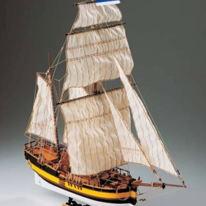 Scotland Baltic Yacht Model Kit - Corel (SM56)