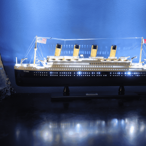 Titanic With Lights Model Ship - OMH (C057)