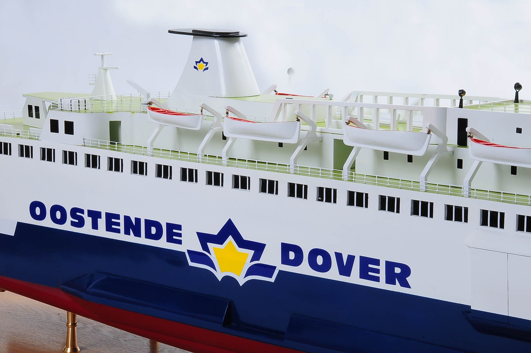 1255-5881-Pride-DOuvre-ship
