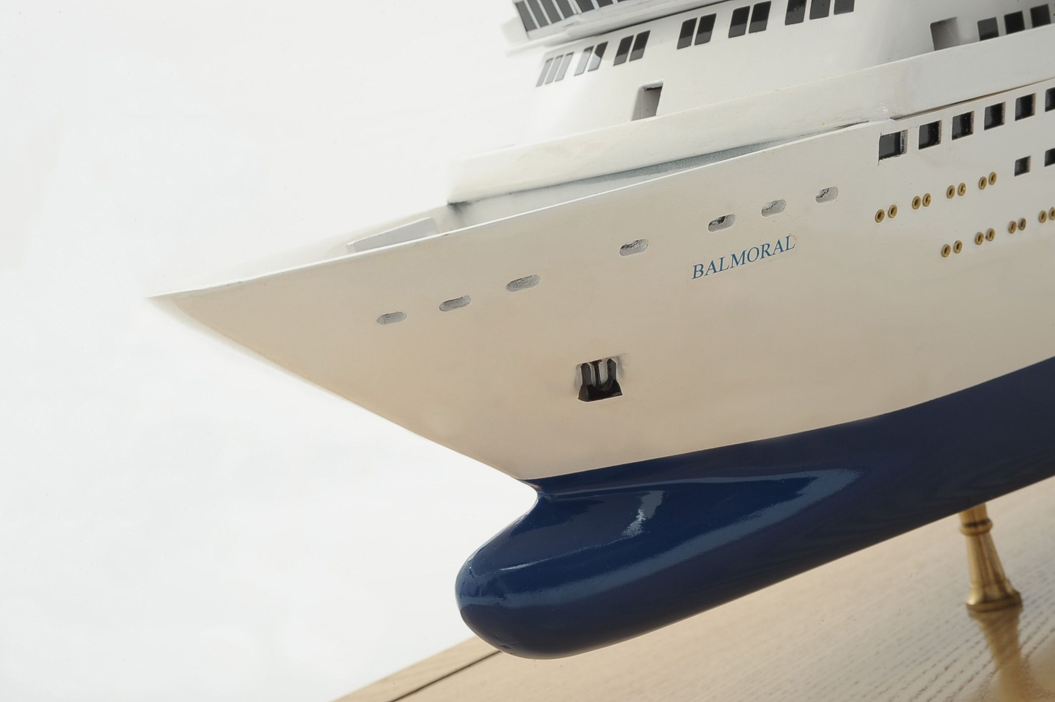 1292-6425-Balmoral-Cruise-Liner