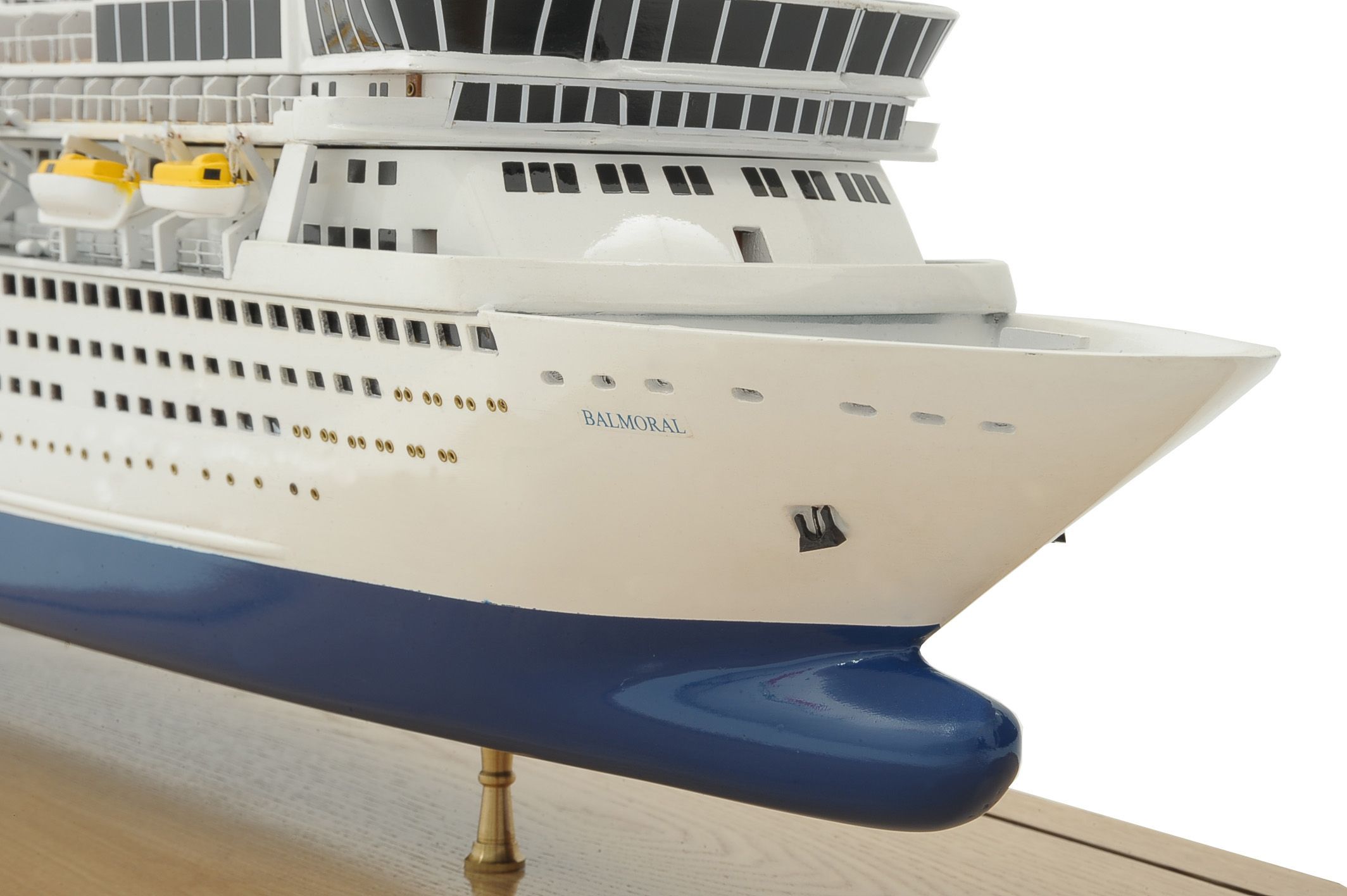 1292-6427-Balmoral-Cruise-Liner