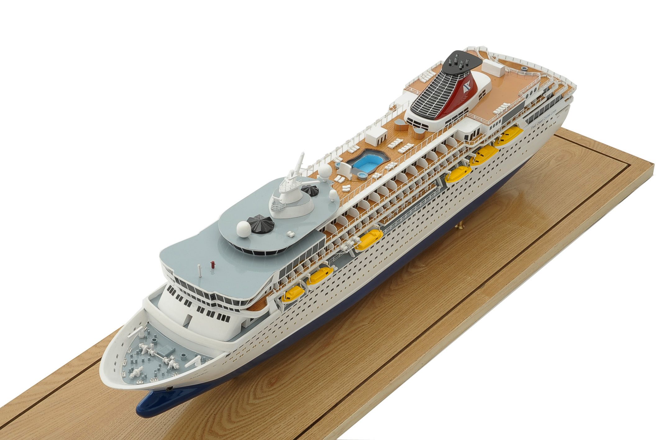1292-6429-Balmoral-Cruise-Liner