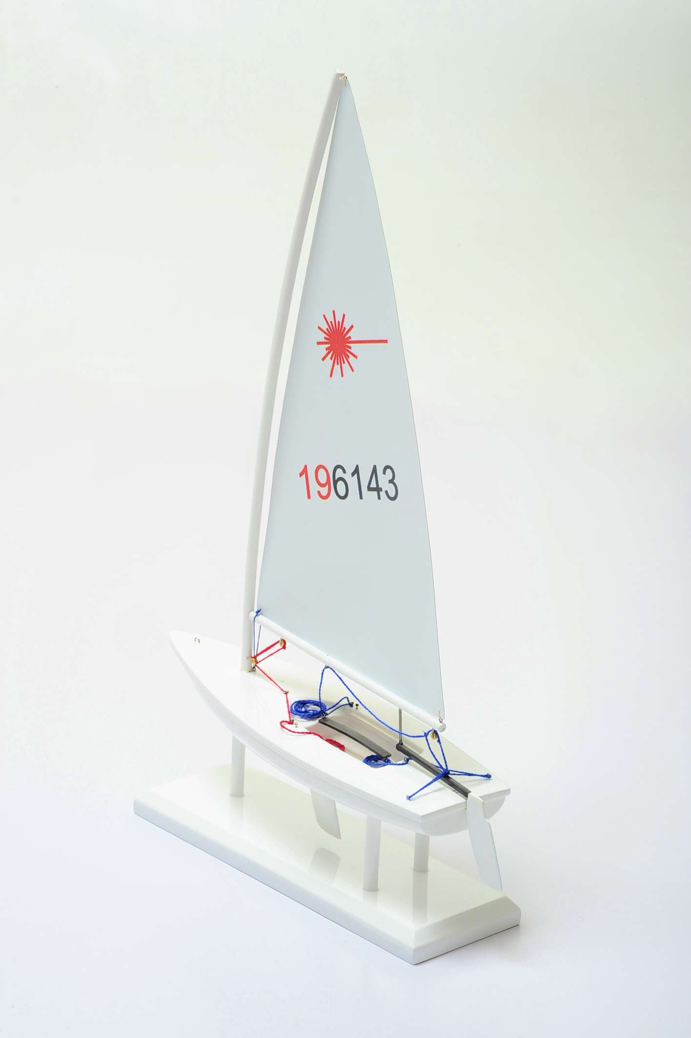1437-4731-Laser-4.7-Sailing-Boat