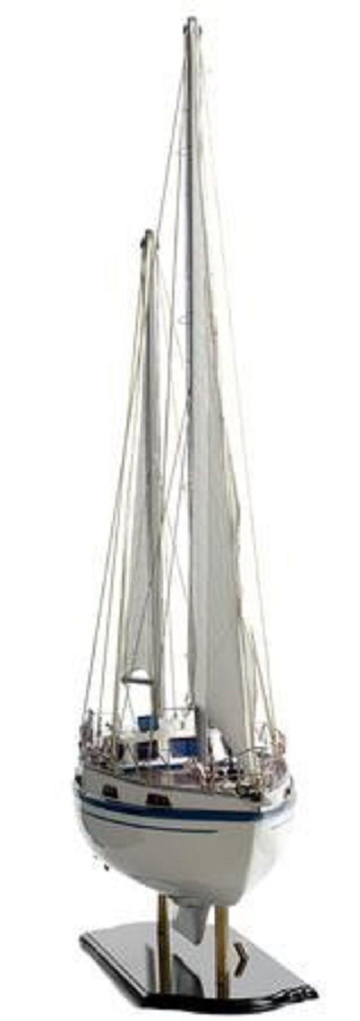 164-6832-Colvic-Victor-40-model-yacht