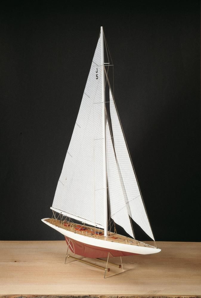 Rainbow Yacht Model Boat Kit - Amati