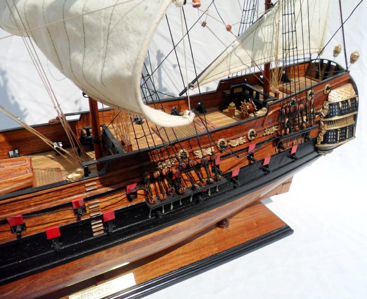 1996-12607-Wapen-von-Hamburg-III-Model-ship