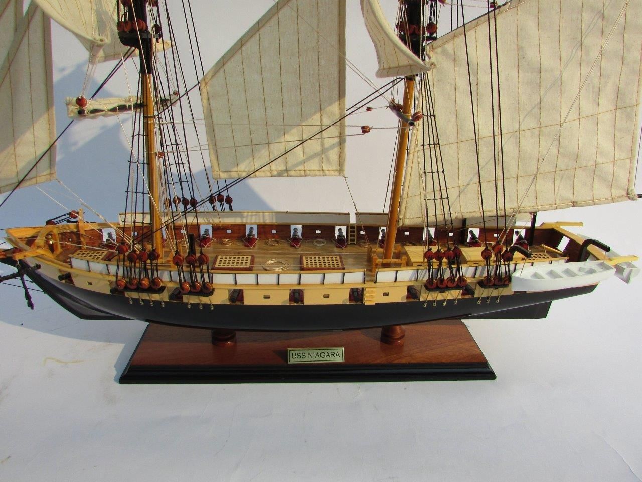 2013-11839-Uss-Niagara-wooden-model-ship