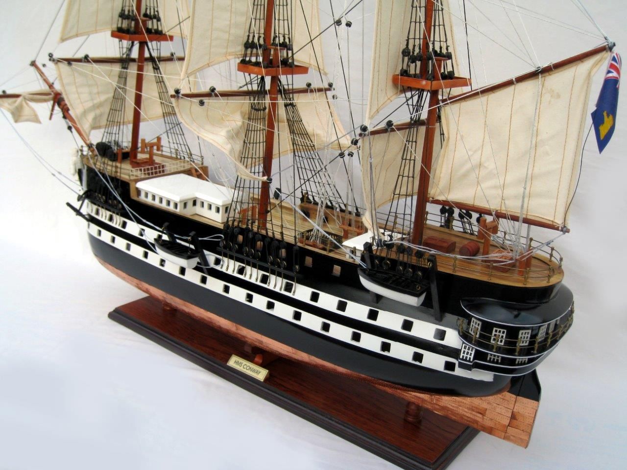 2018-11870-HMS-Conway-with-copper-plates-on-hull