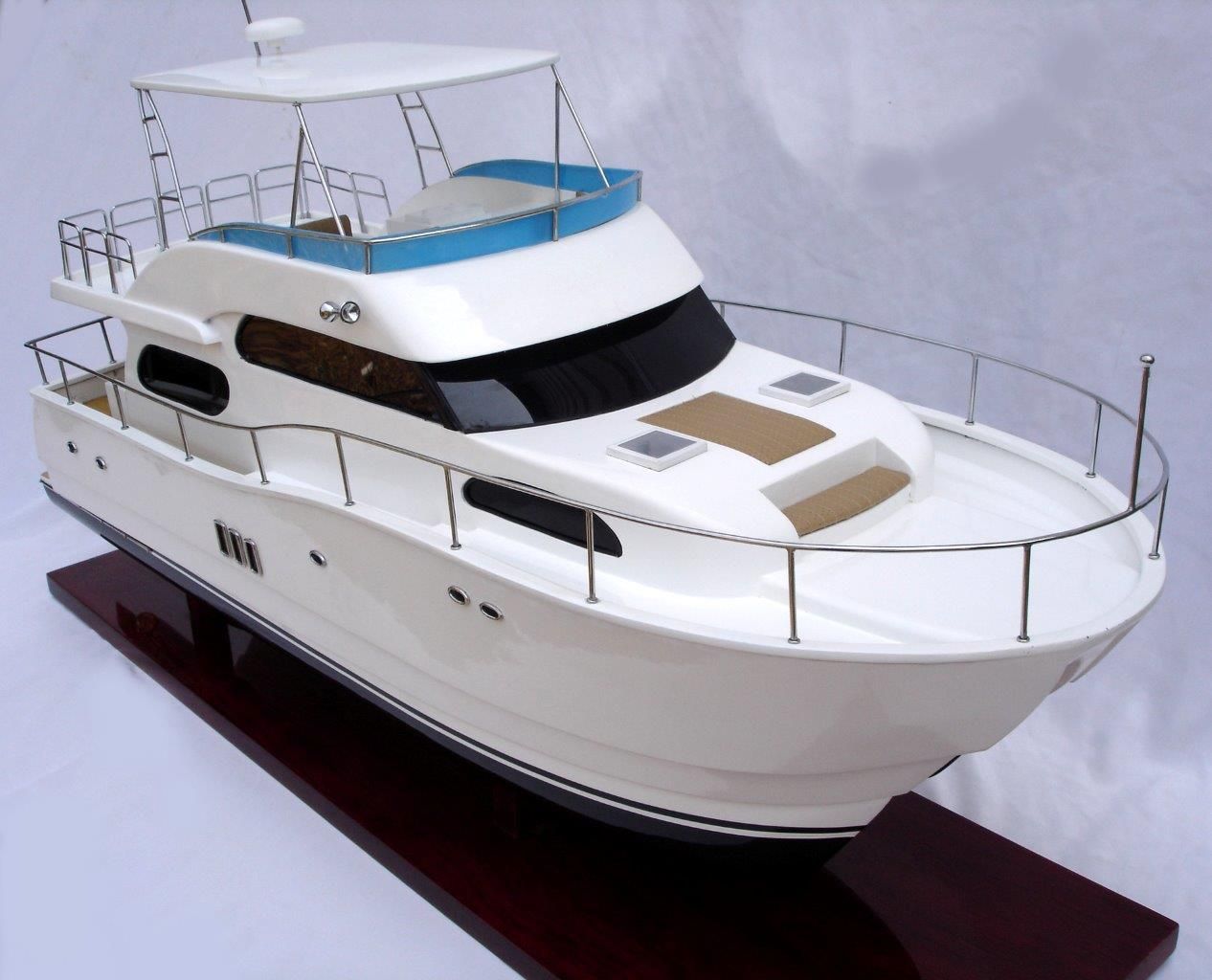 2022-11884-Twin-Hull-Viking-Sport-Yacht-model-boat