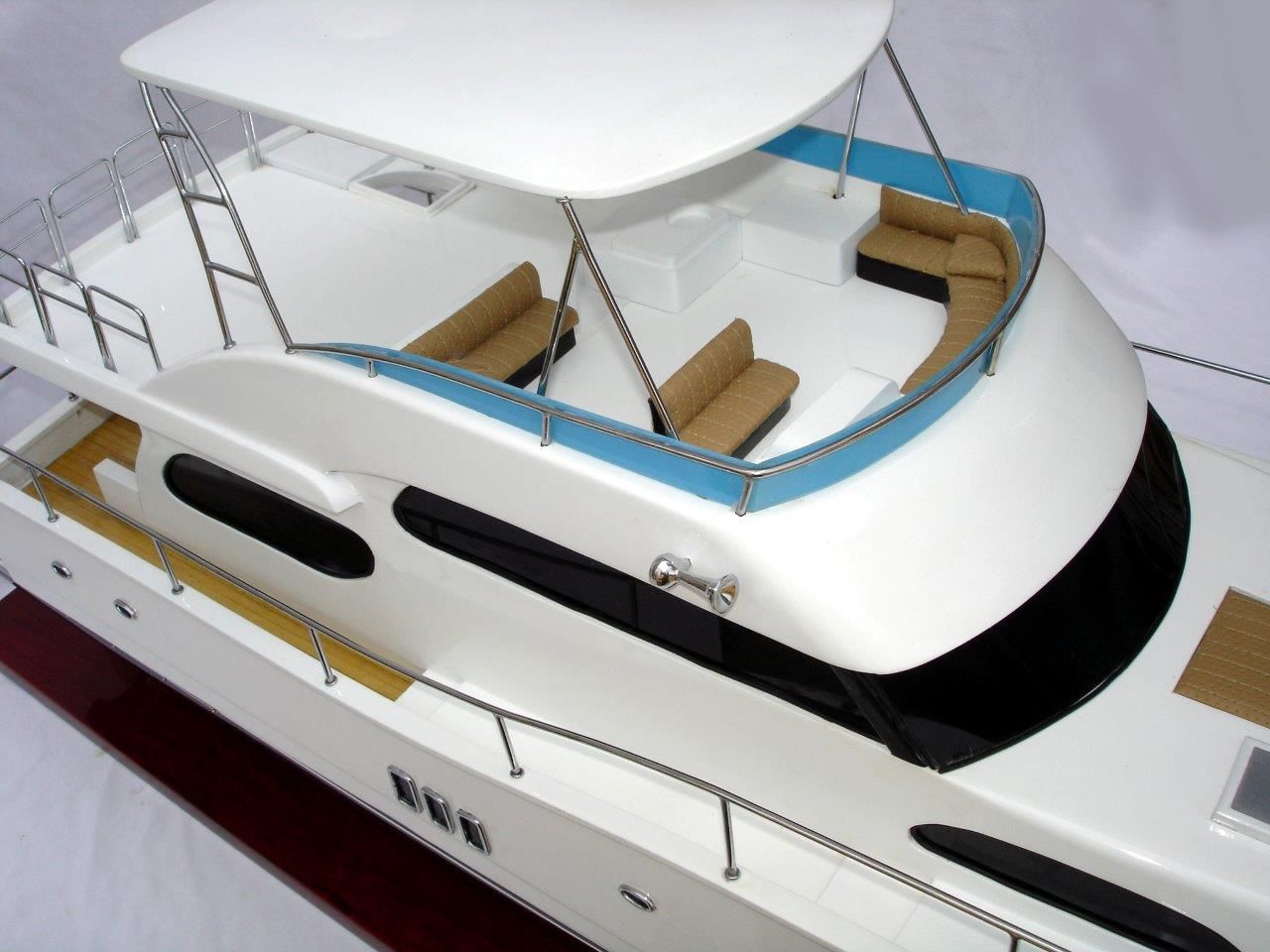 2022-11886-Twin-Hull-Viking-Sport-Yacht-model-boat