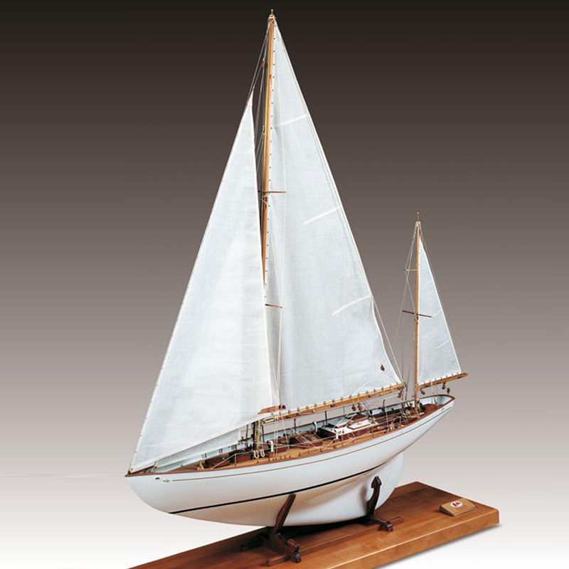 Dorade Model Boat Kit - Amati