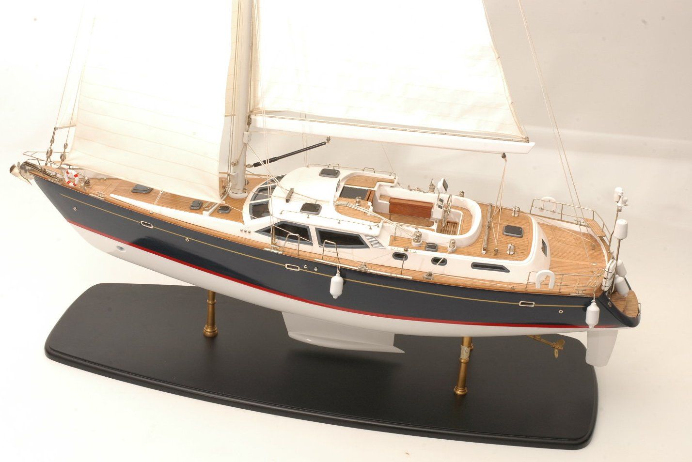 Discovery 55 Display Ship Model - Premier Ship Models