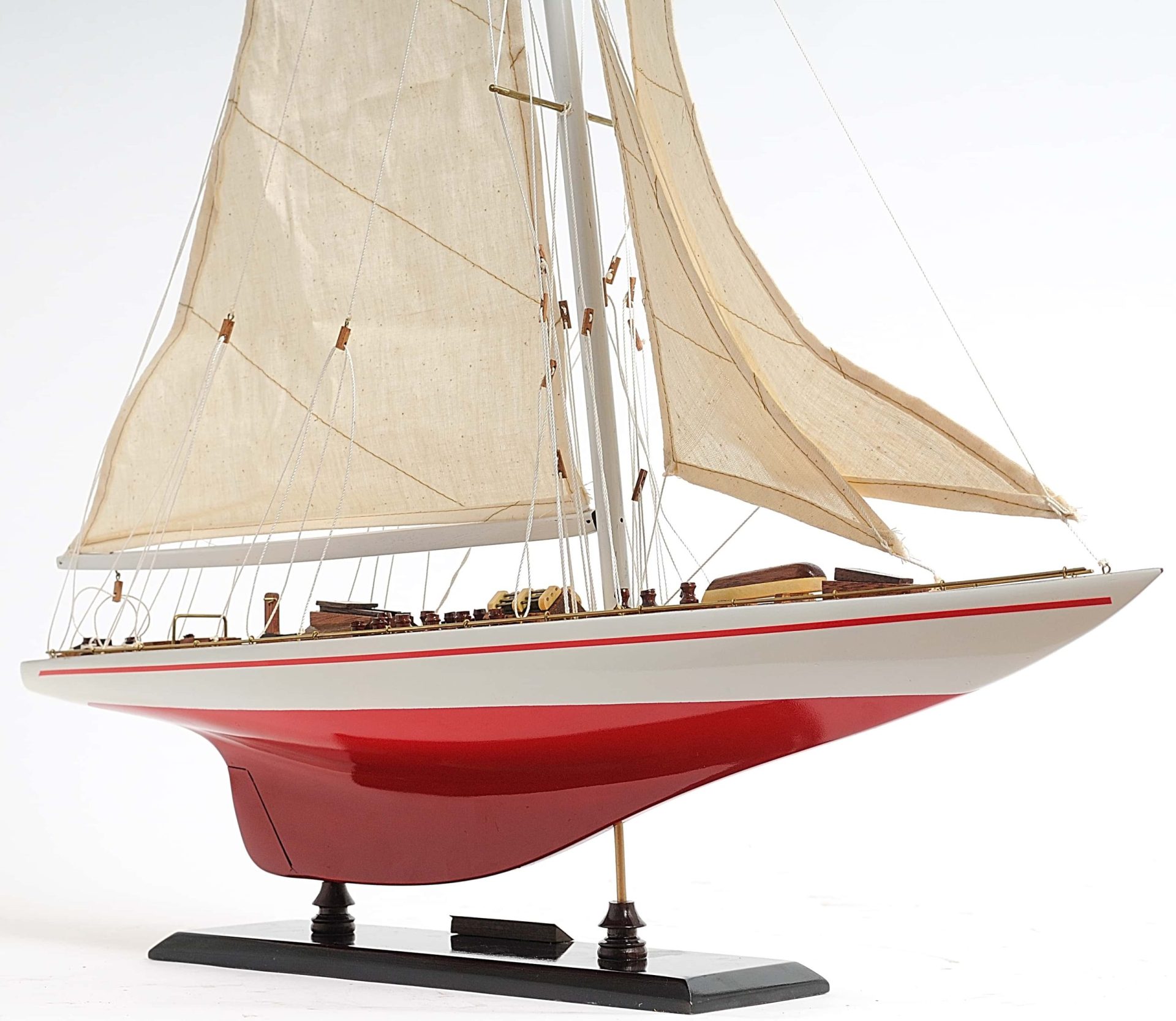 Endeavour Yacht Painted Display Ship Model - OMH