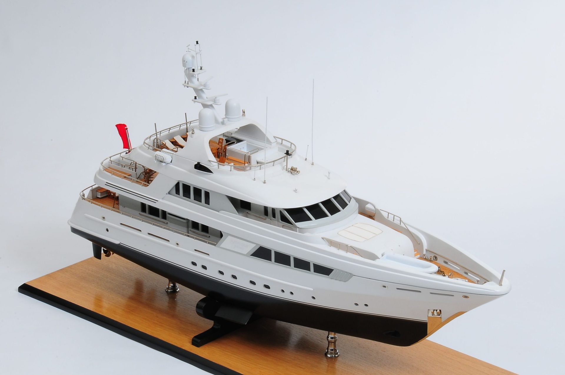 1088-6210-Kathleen-Anne-Model-Yacht-Premier-Range-scaled