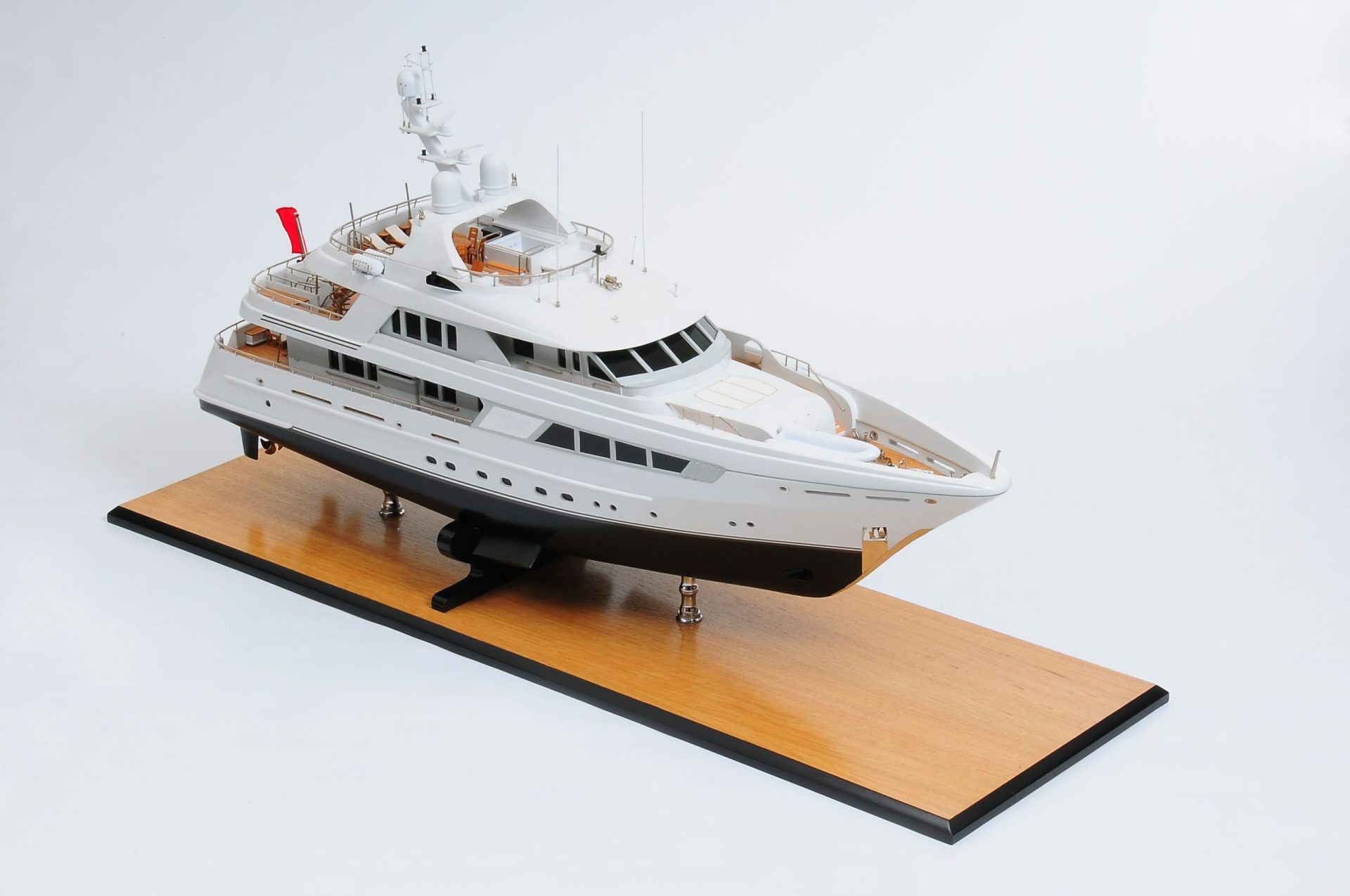 1088-6211-Kathleen-Anne-Model-Yacht-Premier-Range-scaled