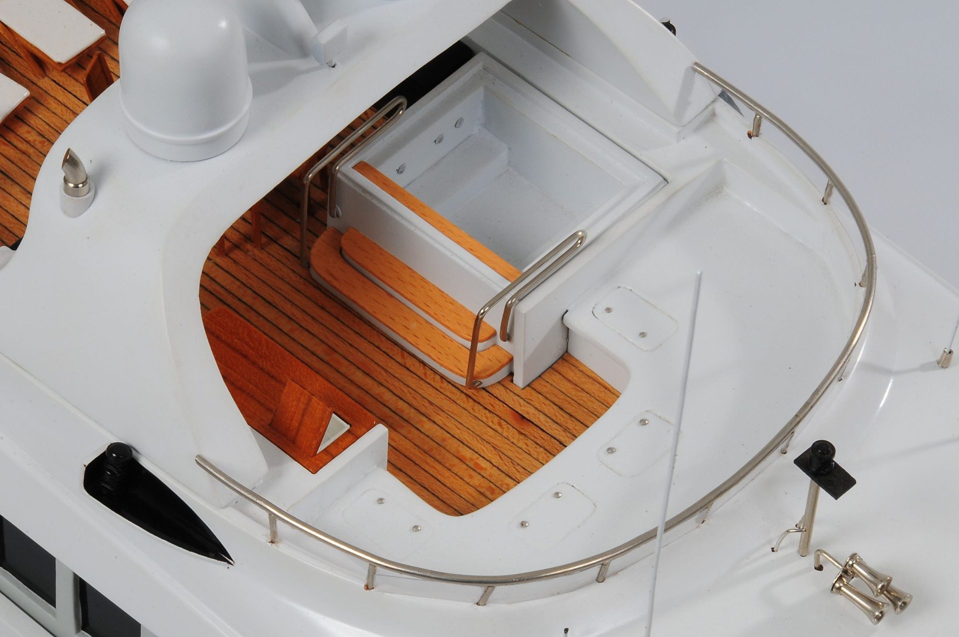 1088-6216-Kathleen-Anne-Model-Yacht-Premier-Range-scaled