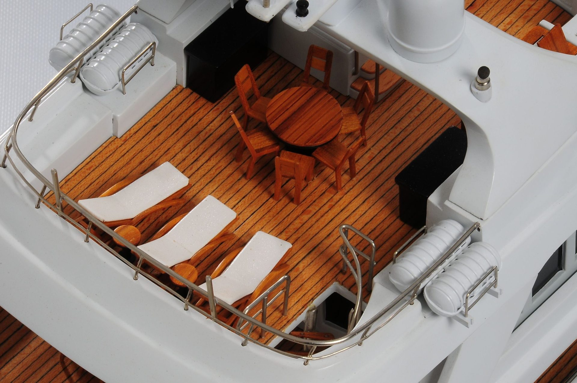 1088-6217-Kathleen-Anne-Model-Yacht-Premier-Range-scaled