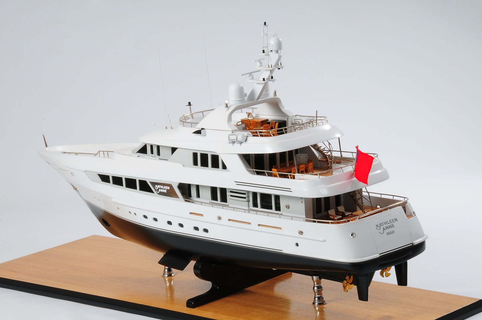 1088-6222-Kathleen-Anne-Model-Yacht-Premier-Range-scaled