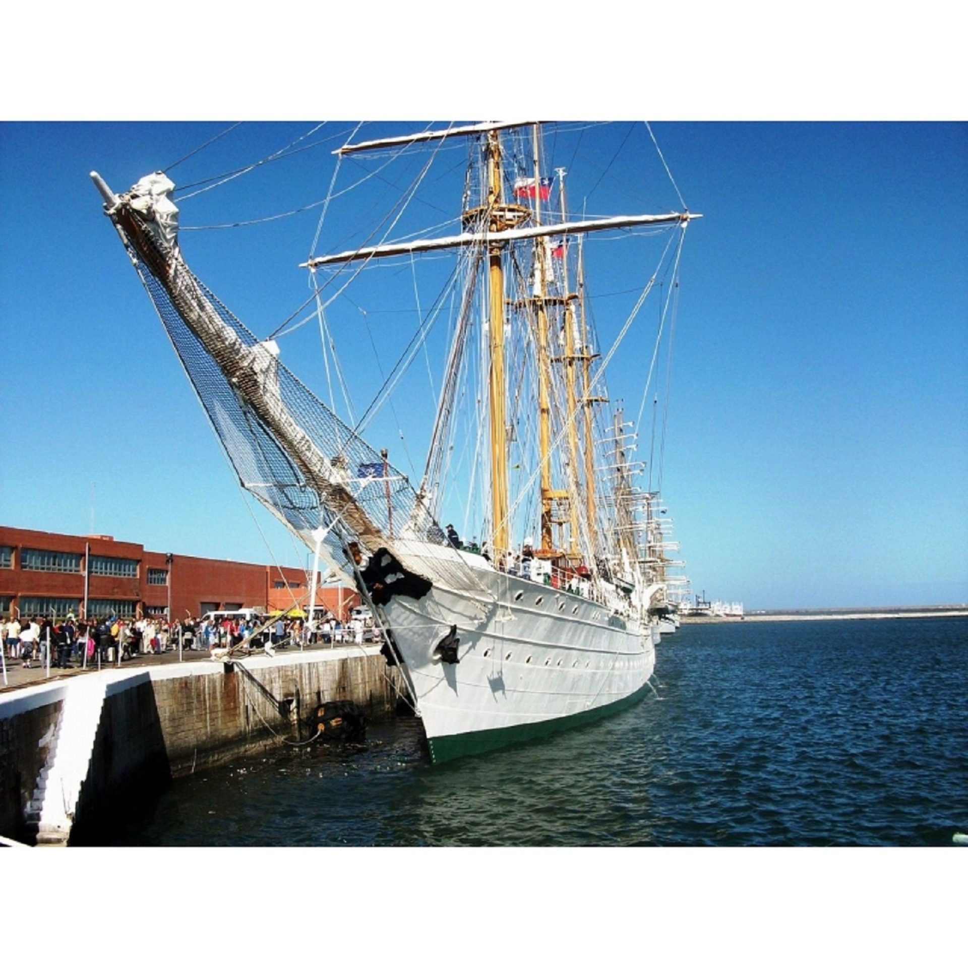 1608-9239-Esmeralda-Model-Boat-Kit-Special-Edition-scaled