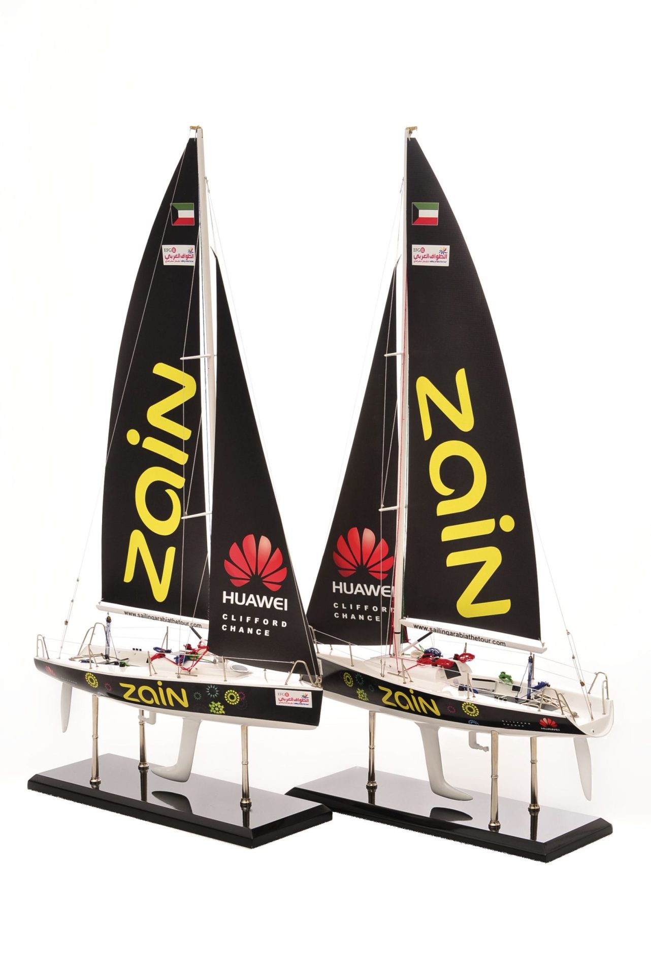 1801-10550-Farr-Racing-Yacht-Custom-Model-scaled