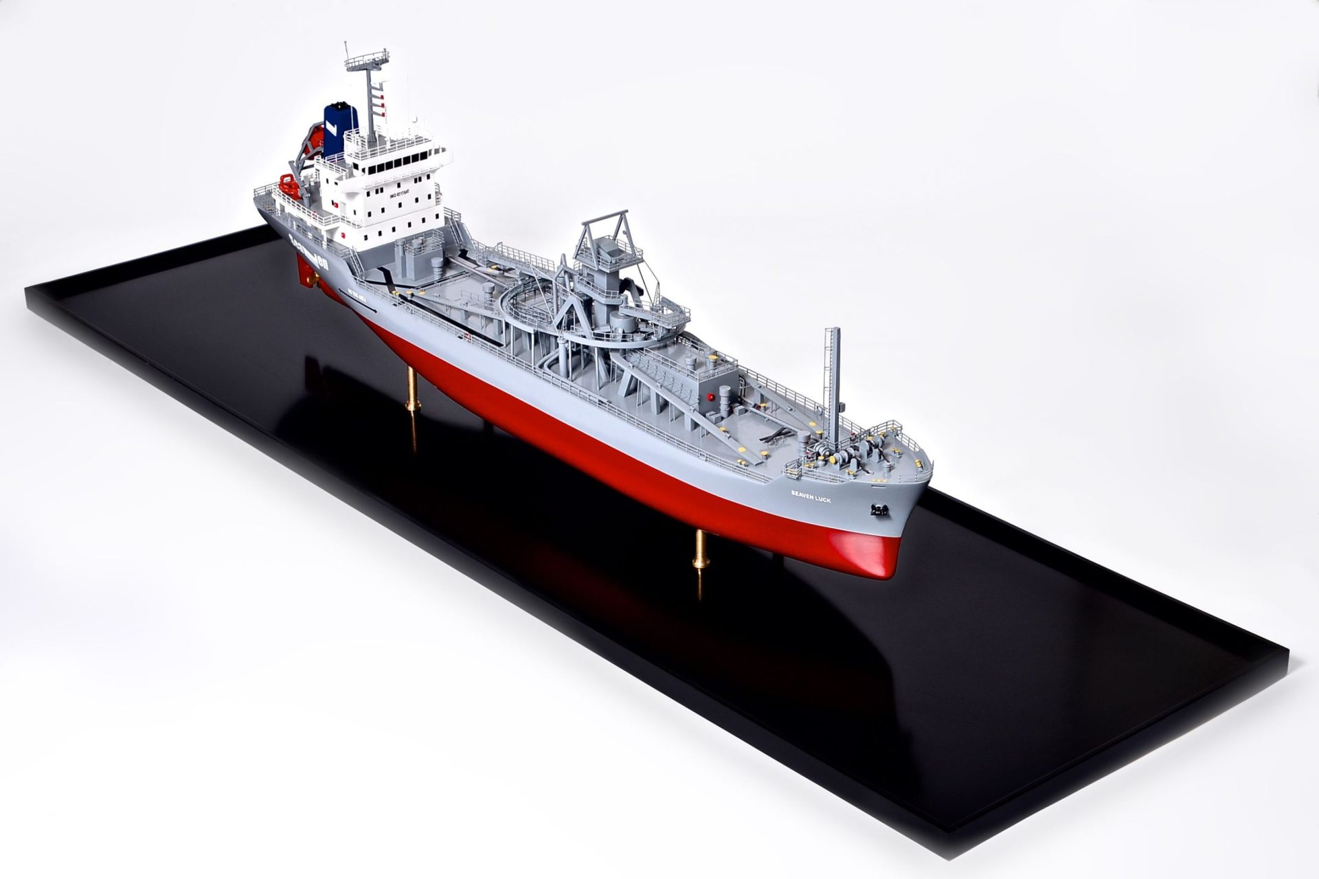 2474-14112-Seaven-Luck-Model-Ship-scaled