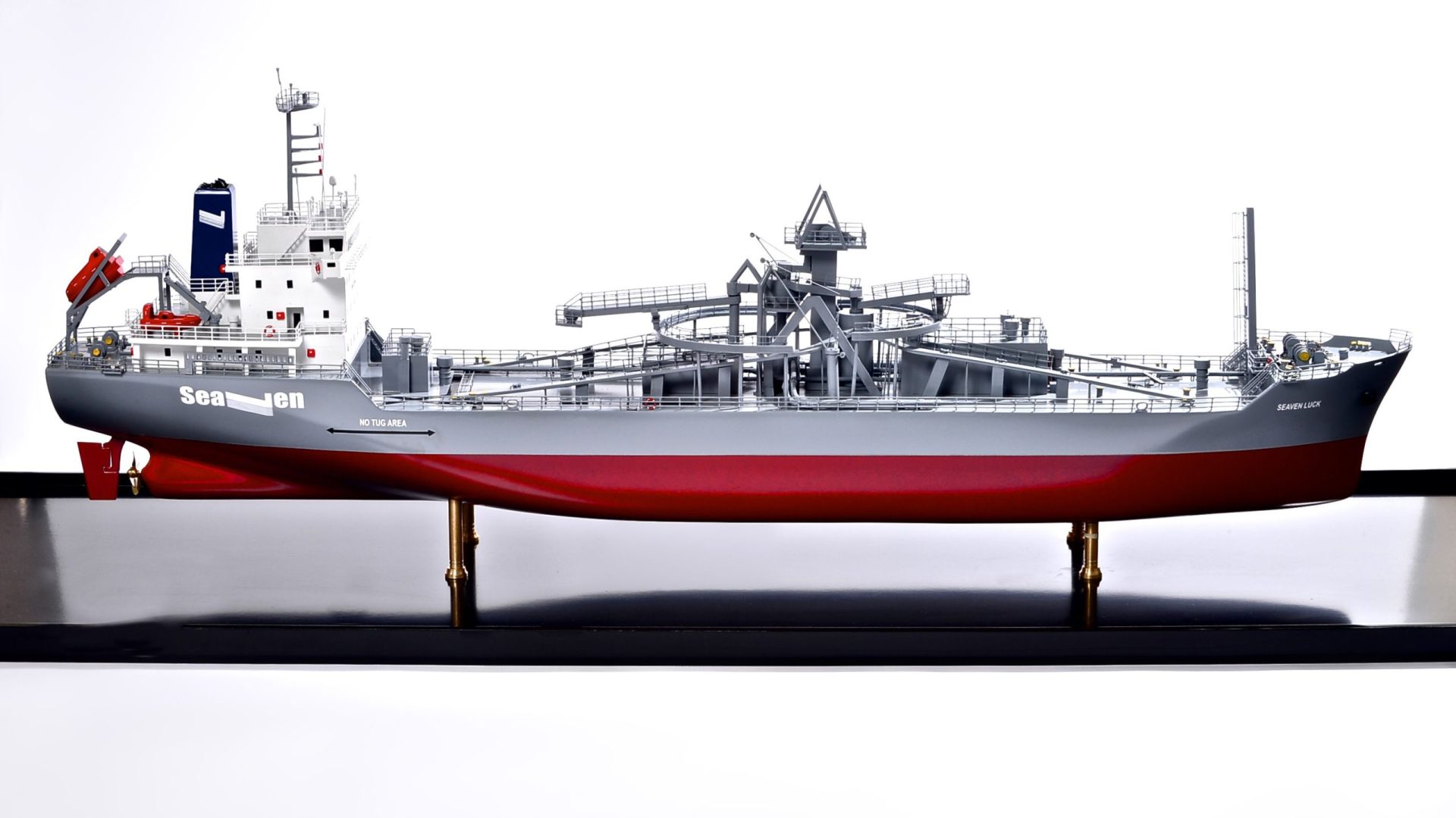 2474-14138-Seaven-Luck-Model-Ship-scaled