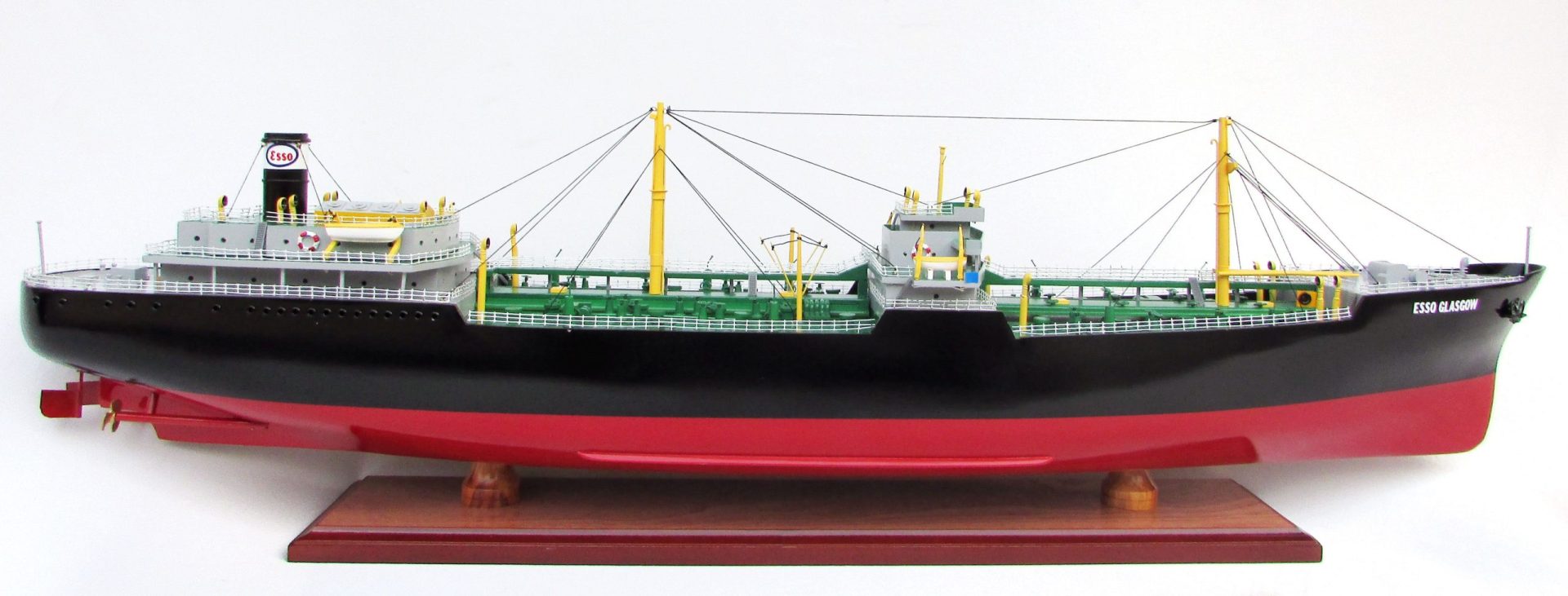 Esso Glasgow Display Ship Model - GN