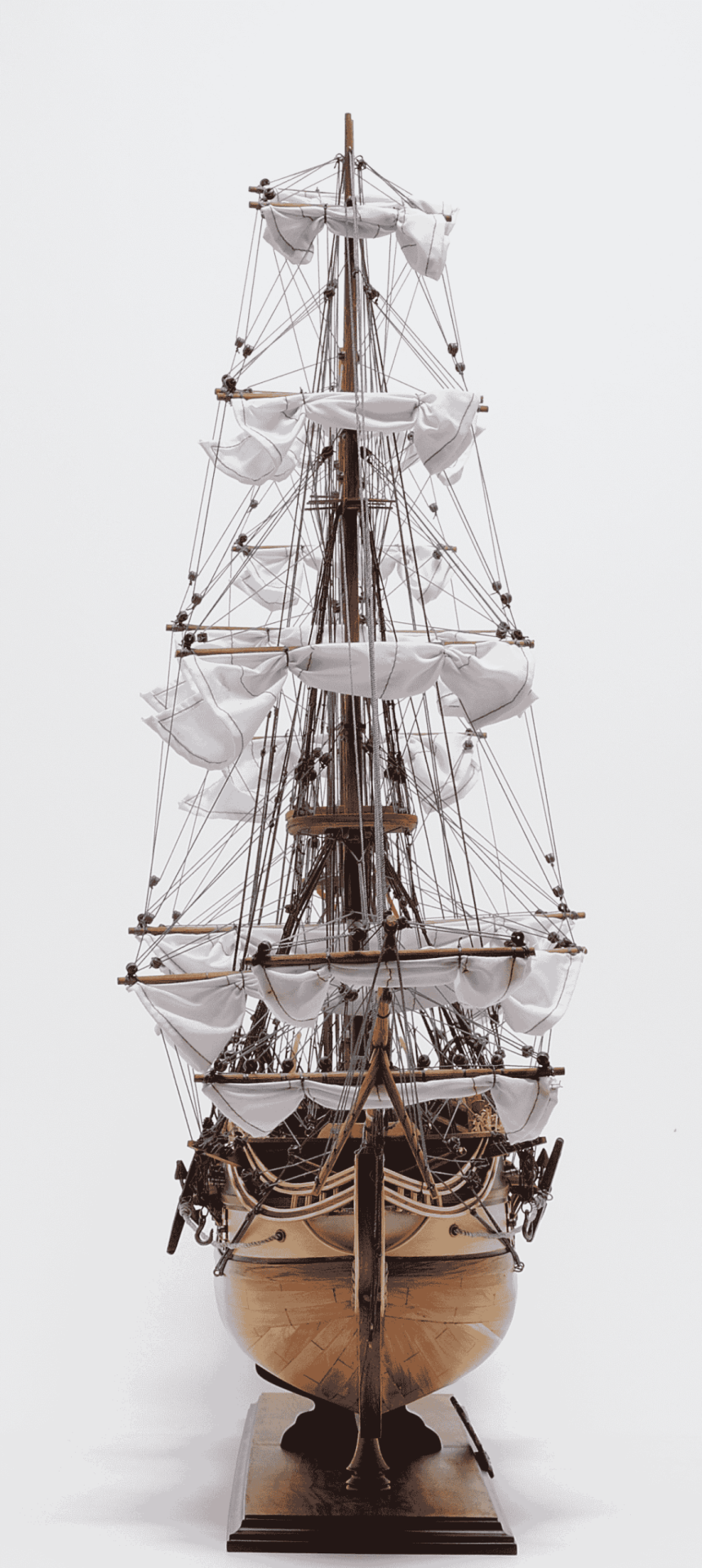 RO32041-scaled